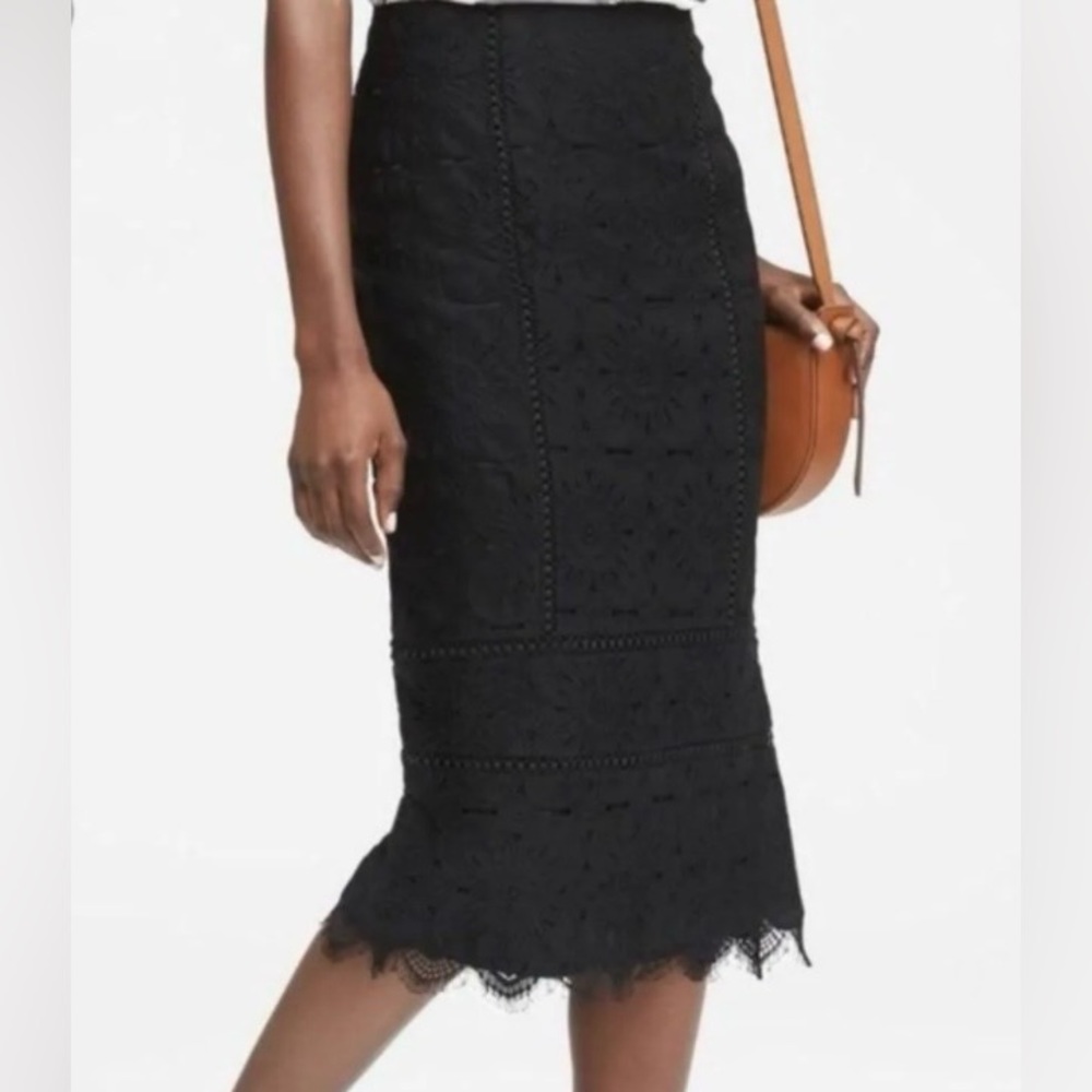 Banana Republic lace pencil midi skirt with side zipper and slit